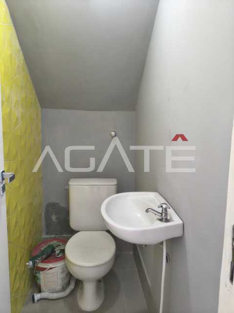 Agatê Imóveis vende excelente casa duplex - Itaipu, Niterói por R$ 1.100.000 mil reais. - HTCA40224