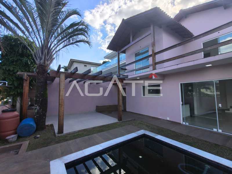 Agatê Imóveis vende excelente casa duplex - Itaipu, Niterói por R$ 1.100.000 mil reais. - HTCA40224