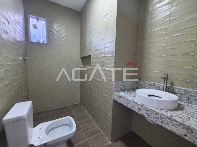 Agatê Imóveis vende excelente casa duplex - Itaipu, Niterói por R$ 1.100.000 mil reais. - HTCA40224