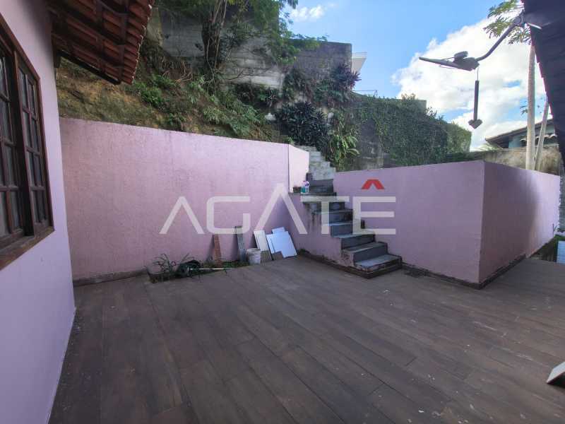 Agatê Imóveis vende excelente casa duplex - Itaipu, Niterói por R$ 1.100.000 mil reais. - HTCA40224