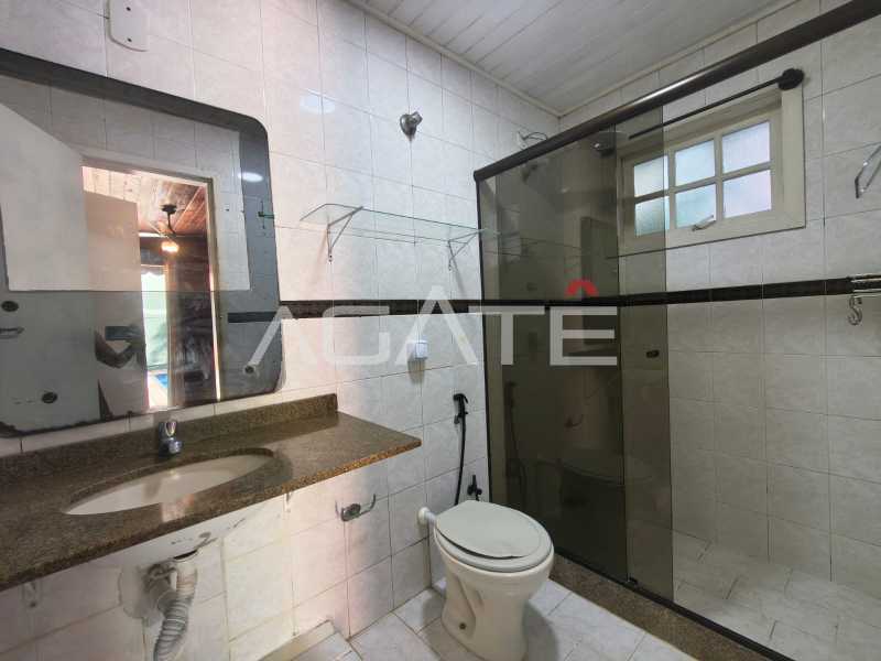 Agatê Imóveis vende linda casa linear de 3 quartos por R$ 1.650.000 - Camboinhas - Niterói/RJ. - HTCA30452