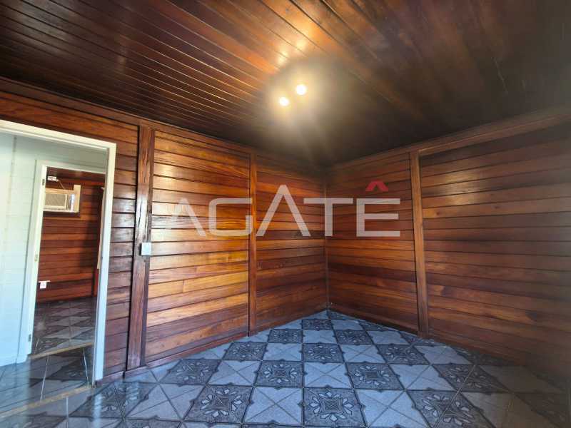 Agatê Imóveis vende linda casa linear de 3 quartos por R$ 1.650.000 - Camboinhas - Niterói/RJ. - HTCA30452
