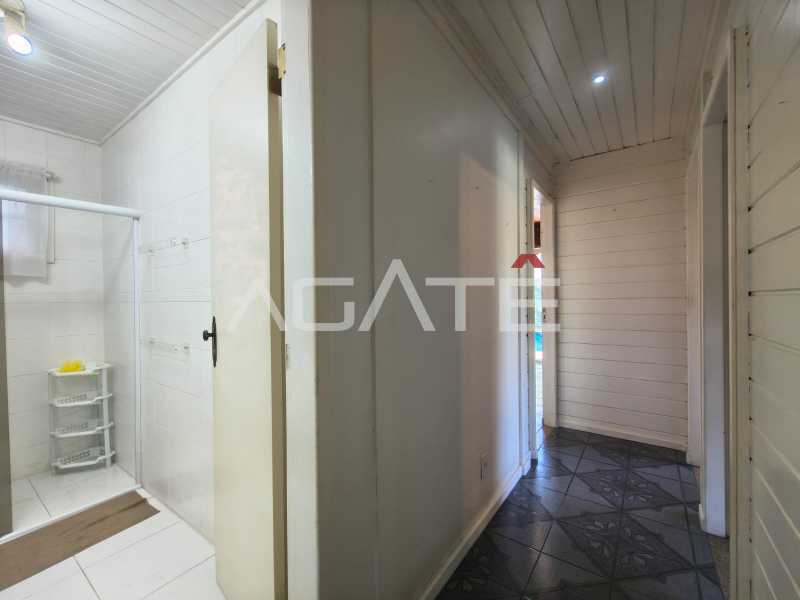 Agatê Imóveis vende linda casa linear de 3 quartos por R$ 1.650.000 - Camboinhas - Niterói/RJ. - HTCA30452