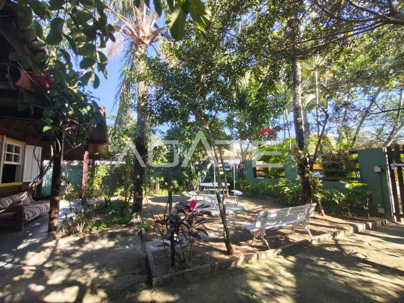 Agatê Imóveis vende linda casa linear de 3 quartos por R$ 1.650.000 - Camboinhas - Niterói/RJ. - HTCA30452