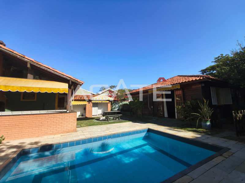 Agatê Imóveis vende linda casa linear de 3 quartos por R$ 1.650.000 - Camboinhas - Niterói/RJ. - HTCA30452