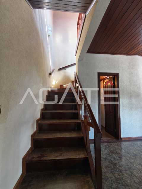 Condomínio Monan Grande - Agatê Imóveis vende belíssima residência em condomínio alto luxo - Badu, Niterói, RJ por R$ 900.000,00 - HTCN30184