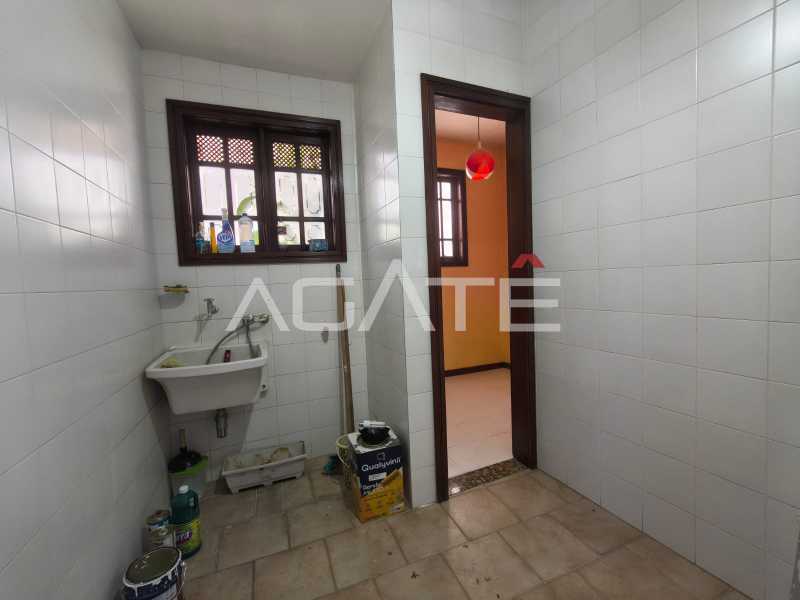 Condomínio Monan Grande - Agatê Imóveis vende belíssima residência em condomínio alto luxo - Badu, Niterói, RJ por R$ 900.000,00 - HTCN30184