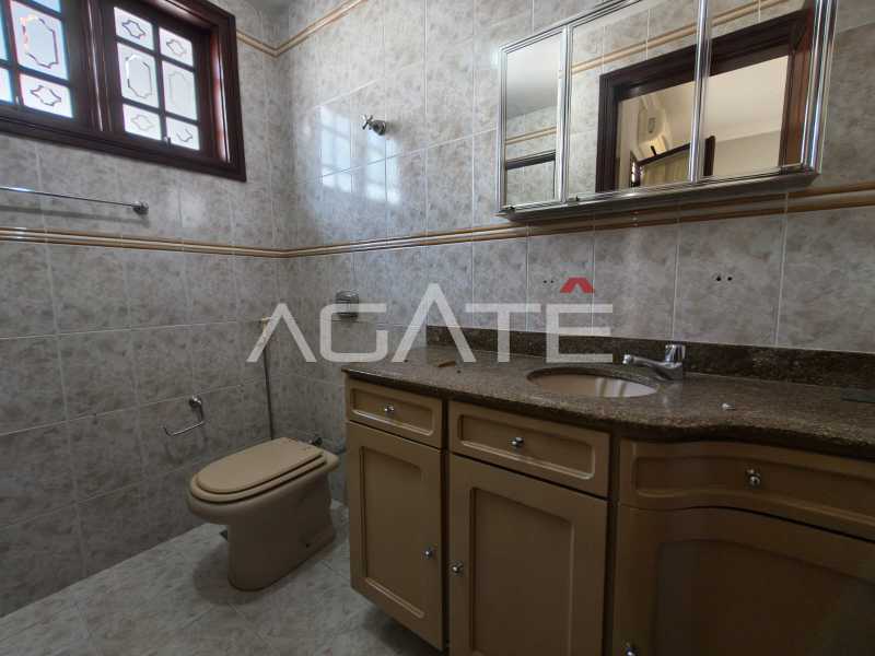 Condomínio Monan Grande - Agatê Imóveis vende belíssima residência em condomínio alto luxo - Badu, Niterói, RJ por R$ 900.000,00 - HTCN30184