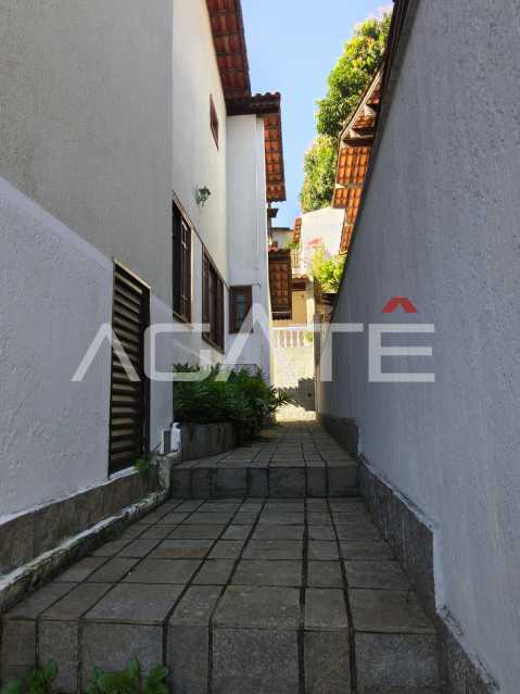 Condomínio Monan Grande - Agatê Imóveis vende belíssima residência em condomínio alto luxo - Badu, Niterói, RJ por R$ 900.000,00 - HTCN30184
