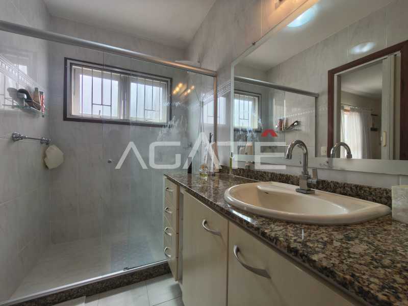 Condomínio Colinazul. - Agatê Imóveis vende excelente casa 3 quartos em Condomínio - Itaipu - Niterói/RJ por R$ 1.160.000,00 reais. - HTCN30185