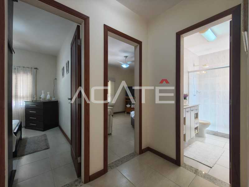 Condomínio Colinazul. - Agatê Imóveis vende excelente casa 3 quartos em Condomínio - Itaipu - Niterói/RJ por R$ 1.160.000,00 reais. - HTCN30185