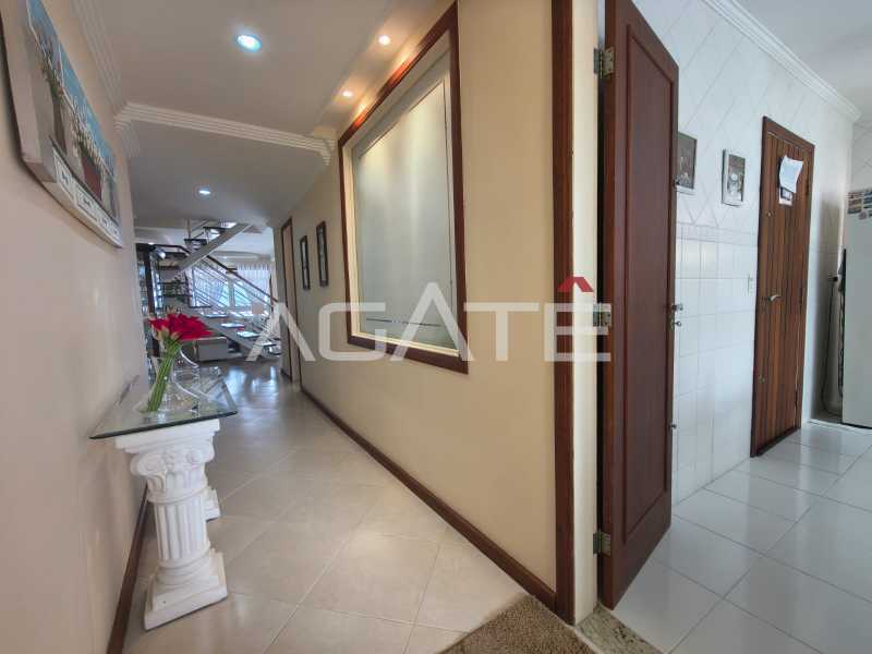 Condomínio Colinazul. - Agatê Imóveis vende excelente casa 3 quartos em Condomínio - Itaipu - Niterói/RJ por R$ 1.160.000,00 reais. - HTCN30185