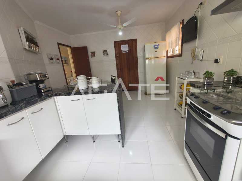 Condomínio Colinazul. - Agatê Imóveis vende excelente casa 3 quartos em Condomínio - Itaipu - Niterói/RJ por R$ 1.160.000,00 reais. - HTCN30185