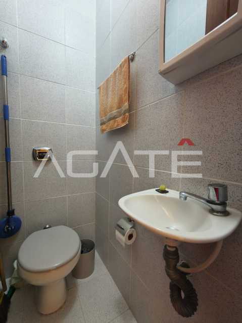 Condomínio Colinazul. - Agatê Imóveis vende excelente casa 3 quartos em Condomínio - Itaipu - Niterói/RJ por R$ 1.160.000,00 reais. - HTCN30185