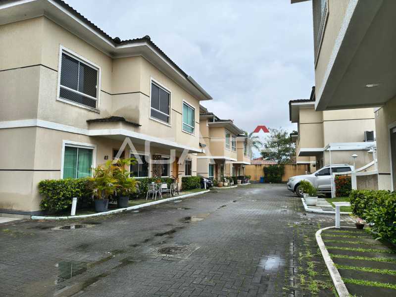 Condomínio Condomínio Sophia Oceânica - Agatê Imóveis vende SUPER OPORTUNIDADE Casa em Condomínio - Itaipu - Niterói/RJ por R$ 715.000,00 - HTCN30186