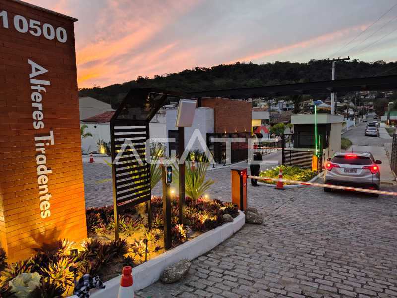 Conheça Casa Cond. 3 qtos do imóvel - Agatê Imóveis vende Casa em Condomínio de 74m² Rio do Ouro - São Gonçalo - RJ por R 420 mil reais. - HTCN30103 - 36 Casa Cond. 3 qtos - 36