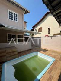 Agatê Imóveis vende Casa Triplex em rua asfaltada de 225 m² Piratininga - Niterói. - HTCA40123