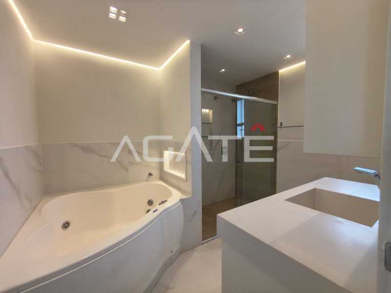 Conheça Triplex 4 qtos Itaipu do imóvel - Agatê Imóveis vende excelente casa triplex em rua fechada por R$ 1.140.000,00 - Itaipu - Niterói - Rj. - HTCN40085 - 45 Triplex 4 qtos Itaipu - 45