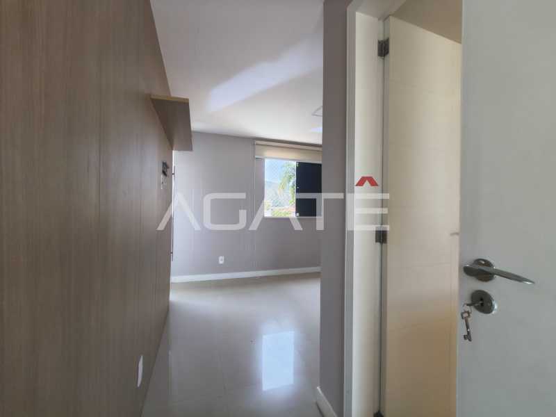 Conheça Triplex 4 qtos Itaipu do imóvel - Agatê Imóveis vende excelente casa triplex em rua fechada por R$ 1.140.000,00 - Itaipu - Niterói - Rj. - HTCN40085 - 39 Triplex 4 qtos Itaipu - 39