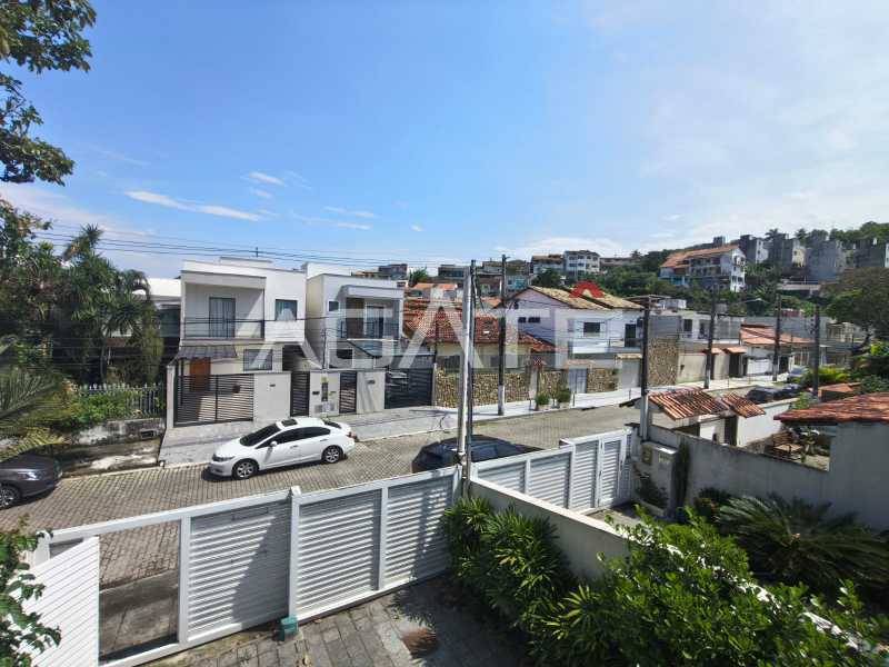 Conheça Triplex 4 qtos Itaipu do imóvel - Agatê Imóveis vende excelente casa triplex em rua fechada por R$ 1.140.000,00 - Itaipu - Niterói - Rj. - HTCN40085 - 28 Triplex 4 qtos Itaipu - 28