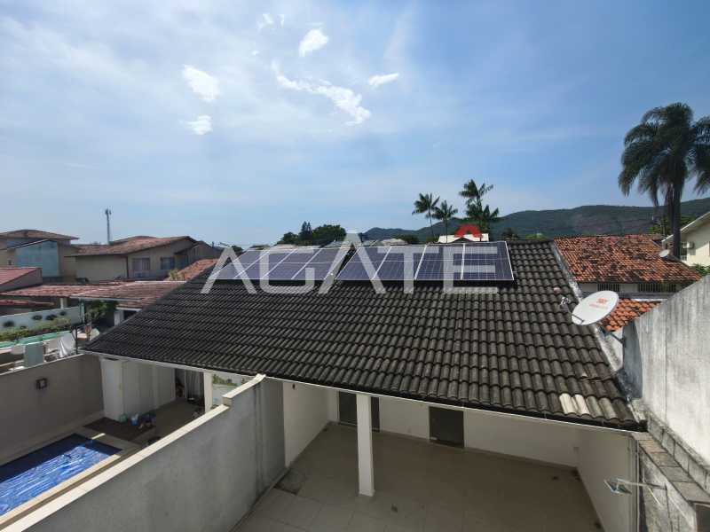 Conheça Triplex 4 qtos Itaipu do imóvel - Agatê Imóveis vende excelente casa triplex em rua fechada por R$ 1.140.000,00 - Itaipu - Niterói - Rj. - HTCN40085 - 41 Triplex 4 qtos Itaipu - 41