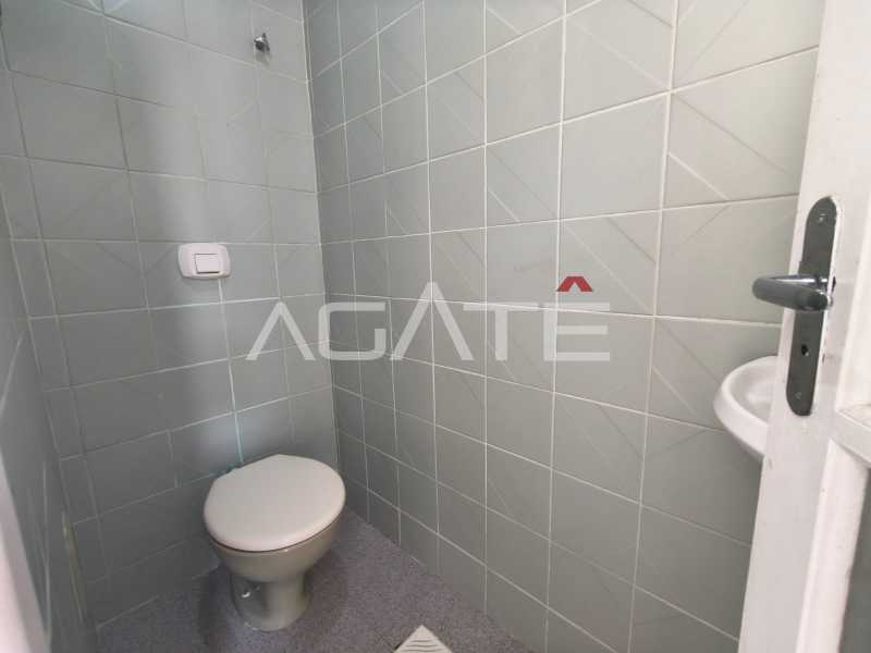 Conheça Triplex 4 qtos Itaipu do imóvel - Agatê Imóveis vende excelente casa triplex em rua fechada por R$ 1.140.000,00 - Itaipu - Niterói - Rj. - HTCN40085 - 14 Triplex 4 qtos Itaipu - 14