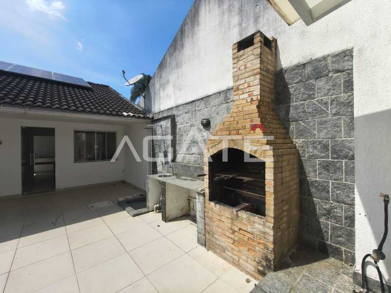 Conheça Triplex 4 qtos Itaipu do imóvel - Agatê Imóveis vende excelente casa triplex em rua fechada por R$ 1.140.000,00 - Itaipu - Niterói - Rj. - HTCN40085 - 11 Triplex 4 qtos Itaipu - 11