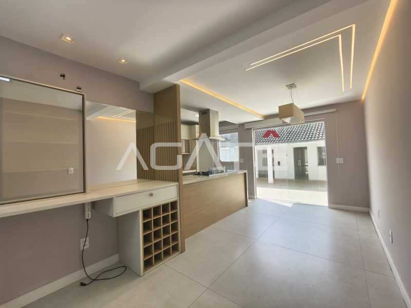 Conheça Triplex 4 qtos Itaipu do imóvel - Agatê Imóveis vende excelente casa triplex em rua fechada por R$ 1.140.000,00 - Itaipu - Niterói - Rj. - HTCN40085 - 6 Triplex 4 qtos Itaipu - 6