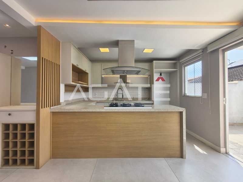 Conheça Triplex 4 qtos Itaipu do imóvel - Agatê Imóveis vende excelente casa triplex em rua fechada por R$ 1.140.000,00 - Itaipu - Niterói - Rj. - HTCN40085 - 7 Triplex 4 qtos Itaipu - 7