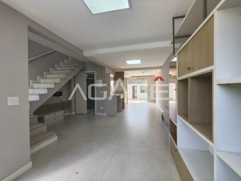 Conheça Triplex 4 qtos Itaipu do imóvel - Agatê Imóveis vende excelente casa triplex em rua fechada por R$ 1.140.000,00 - Itaipu - Niterói - Rj. - HTCN40085 - 3 Triplex 4 qtos Itaipu - 3