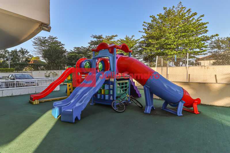 33- PLAYGROUND - 24