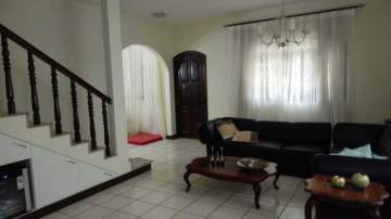 Ótima localização - ÓTIMO APARTAMENTO LOCALIZADO PRÓXIMO AO CENTRO DA TAQUARA, COMPOSTO POR SALA AMPLA, 4 QUARTOS (SENDO 1 SUÍTE) COZINHA, BANHEIRO SOCIAL, ÁREA DE SERVIÇO, VARANDA, QUINTAL AMPLO E VAGAS DE GARAGEM, FÁCIL ACESSO A TRANSPORTE PÚBLICO (BRT), BANCOS, SUPERMERCA - MAPTV4001