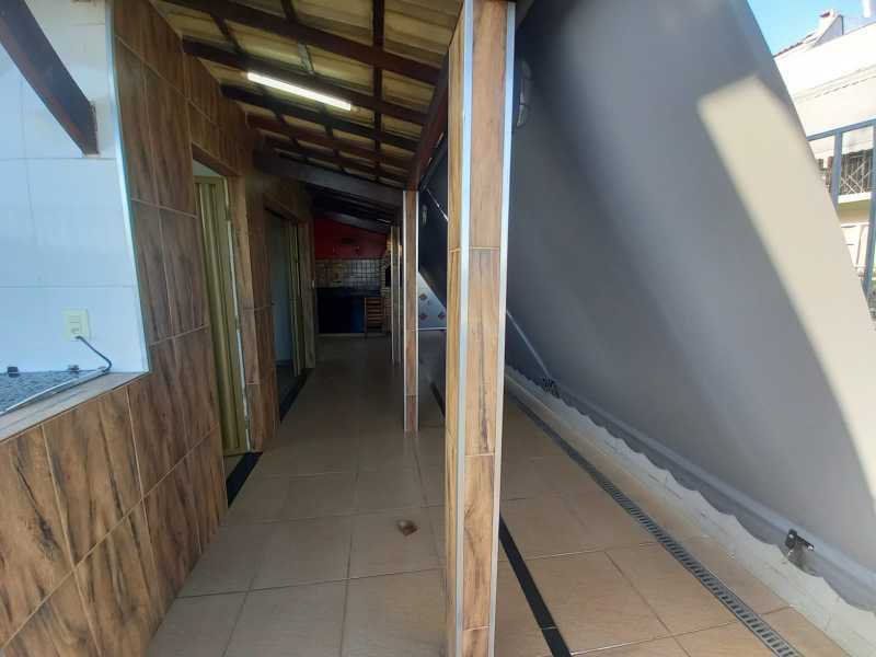 1745_G1652911213 - 3