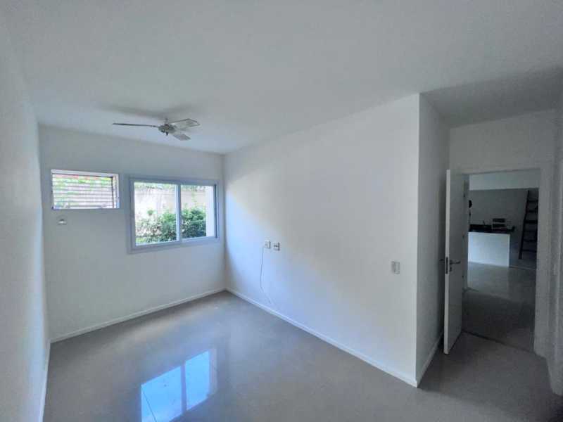 1825_G1670508825 - 4