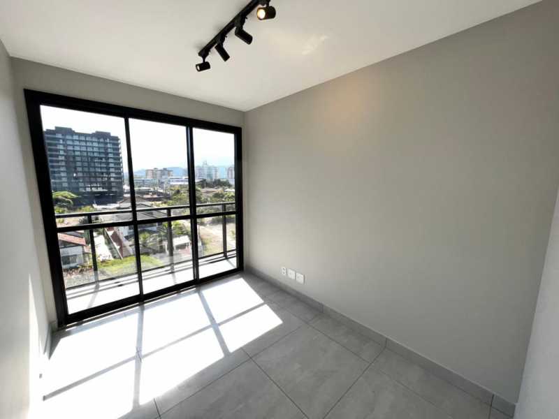 305d7650-3407-40ac-9190-576ead - 12