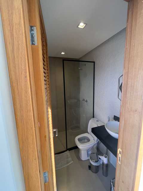 d423c595-c8c0-487f-87aa-040d1d - 29