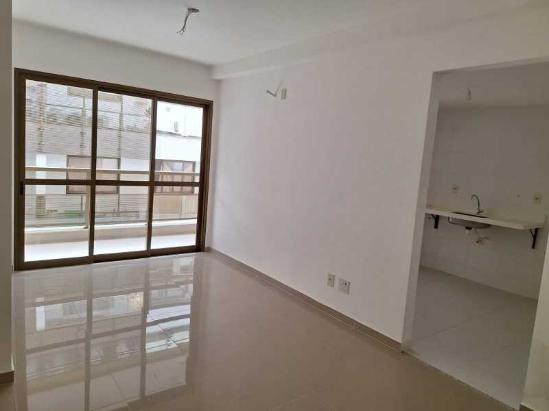Conheça 01_Sala e Cozinha. do imóvel - Apartamento na Freguesia(Jacarepaguá), 2 quartos, 65m2, 1 vaga - BRAP21600 - 7 01_Sala e Cozinha. - 7