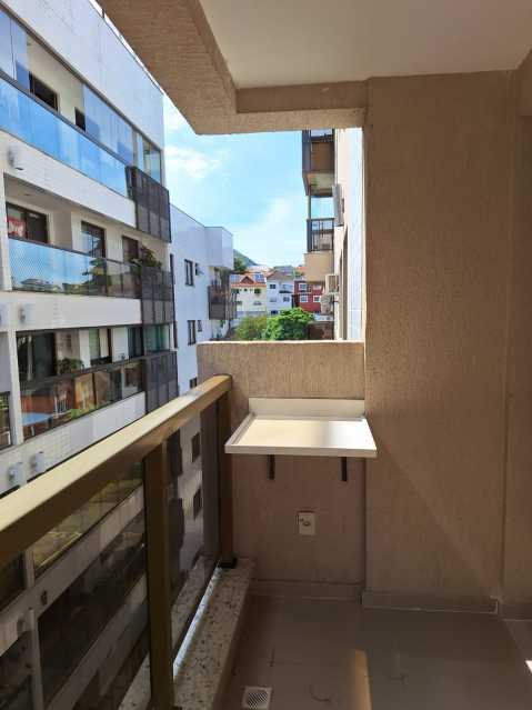 Conheça 02_Varanda 1. do imóvel - Apartamento na Freguesia(Jacarepaguá), 2 quartos, 65m2, 1 vaga - BRAP21600 - 8 02_Varanda 1. - 8