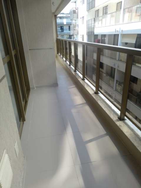 Conheça 02_Varanda. do imóvel - Apartamento na Freguesia(Jacarepaguá), 2 quartos, 65m2, 1 vaga - BRAP21600 - 9 02_Varanda. - 9