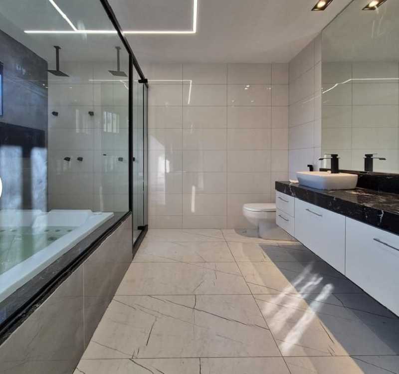 d5f8c782-7f98-491d-aa76-090344 - 21