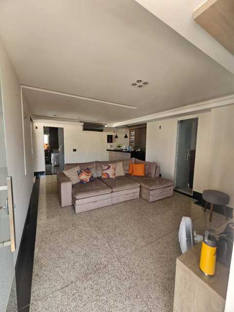 d6327e8a-56d5-4b65-85a5-105497 - 7