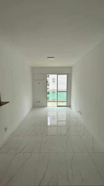 Conheça 95ab8020-9eb6-4347-b223-48a343 do imóvel - Apartamento de 3 quartos na Taquara - BRAP30602 - 2 95ab8020-9eb6-4347-b223-48a343 - 2