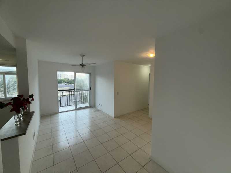Conheça image00025. do imóvel - Excelente apartamento vazio, andar alto, sol da manhã, condomínio Floris - BRAP21757 - 1 image00025. - 1