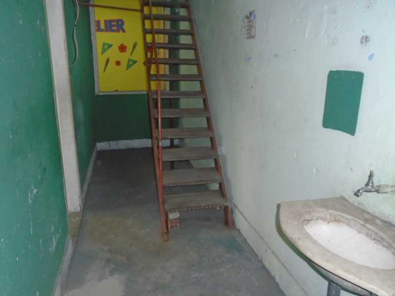 Conheça Acesso ao terraço do imóvel - Barro Vermelho - Rua Dr. Getulio Vargas, 15 - Sala 102 - R 1.500,00 - CEAP20023 - 21 Acesso ao terraço - 21