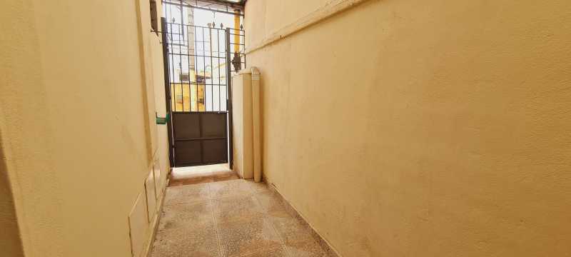 Foto 16 - Entrada lateral - 16