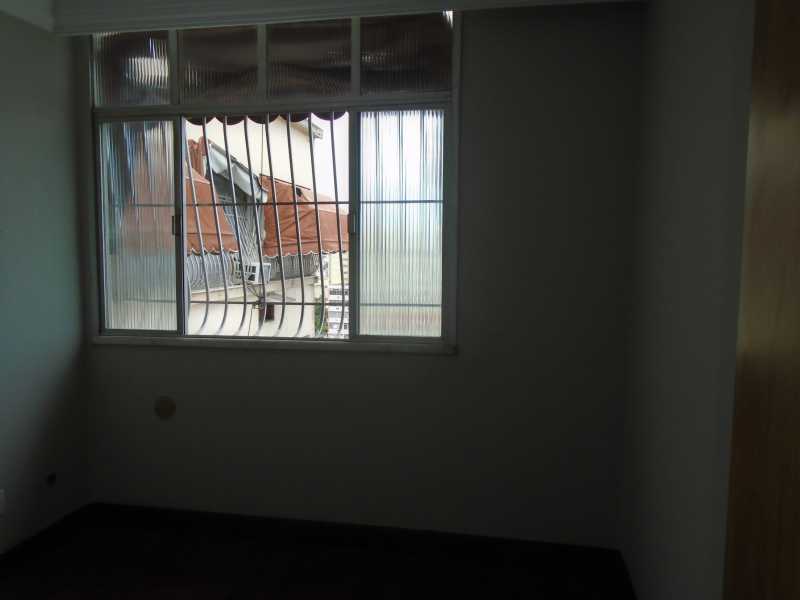 QUARTO I - FOTO 02 - 12