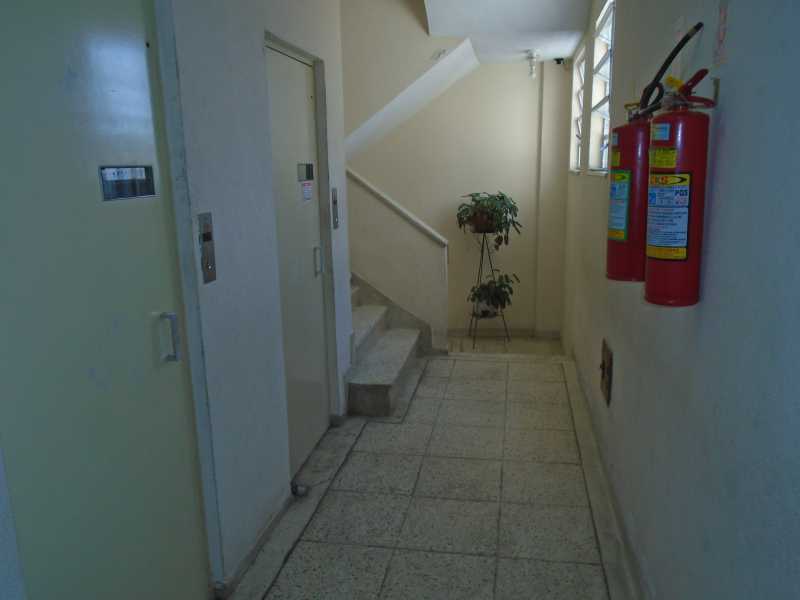CORREDOR DE ACESSO - FOTO 01 - 4