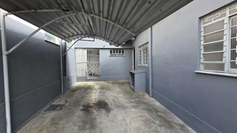 Foto 18 - Garagem coberta - 18