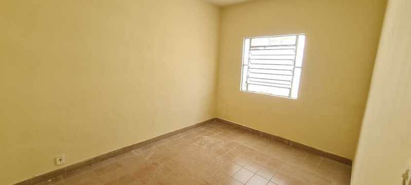 Foto 12 - Quarto II - 12