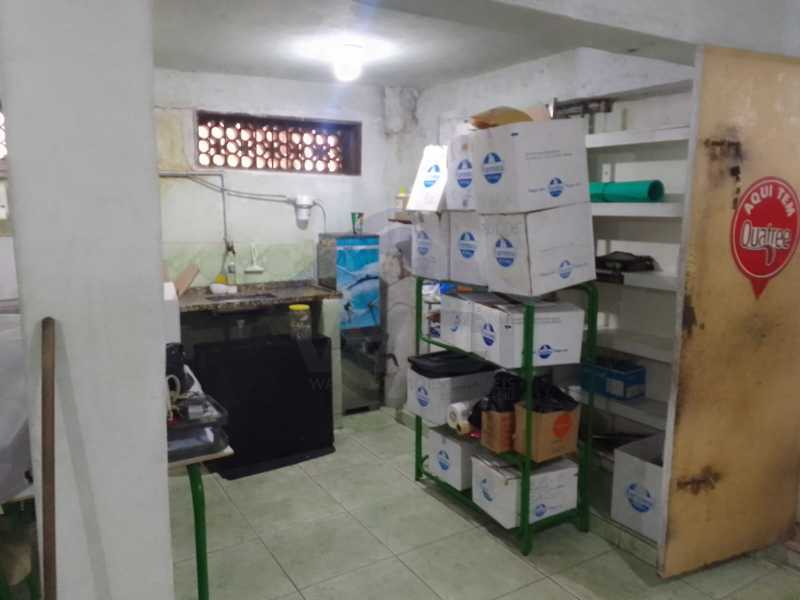 Área de Serviços - 8